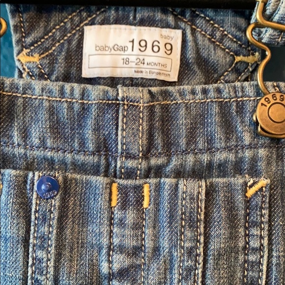 babyGap 18-24 months jean overalls - Picture 2 of 3
